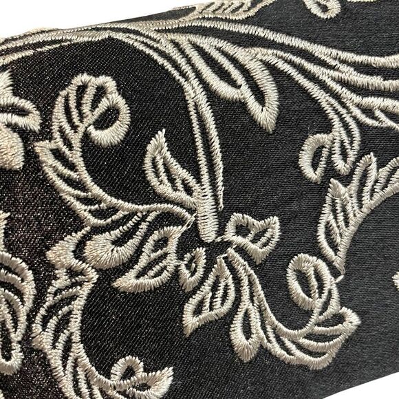 Purse Clutch Bundle 🌻 - Picture 3 of 7